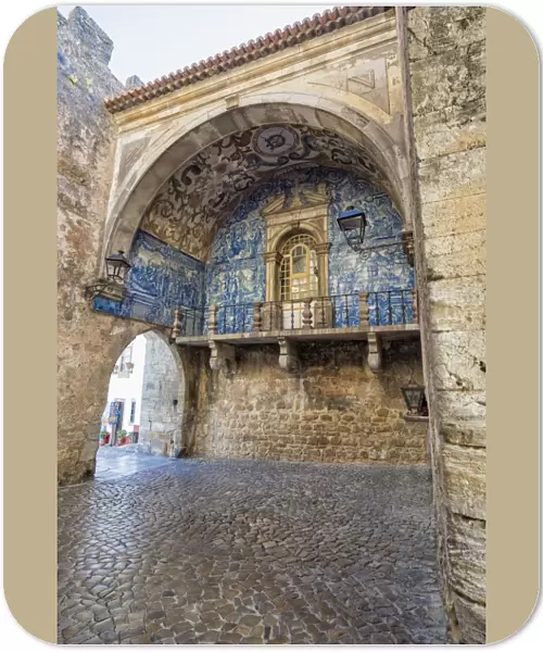 Porta da Vila decorated with azulejos, Obidos, Estremadura, Portugal, Europe