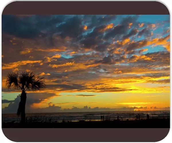 North America, USA, Florida, Sarasota, Siesta Key, Seascape at Sunset