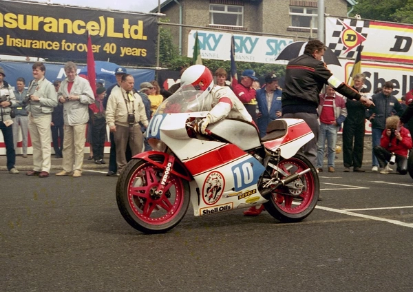 Bob Heath (Yamaha) 1987 Junior TT