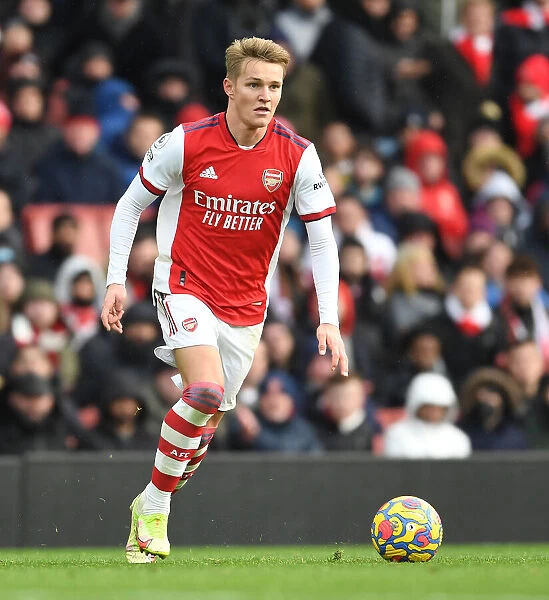 Photo Mug Of Martin Odegaard Shines Arsenals Impressive Victory