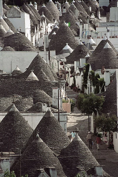 Italy, Puglia, Alberobello, Trulli houses