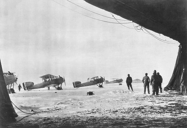 Departure of French Breguet planes for a reconnaissance