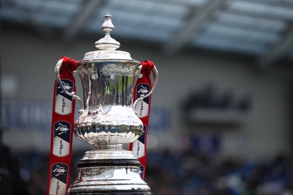 FA Cup Showdown: Brighton & Hove Albion vs. Arsenal (January 2015)