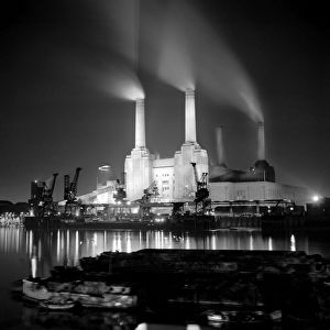 Industrial Canvas Print Collection: Battersea Power Station