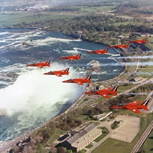 Popular Themes Collection: Red Arrows
