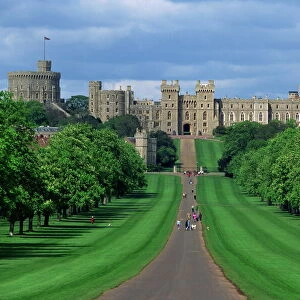 Great Houses Premium Framed Print Collection: Windsor Castle
