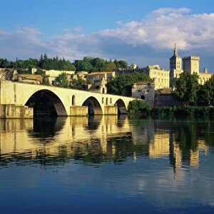 Heritage Sites Framed Print Collection: Historic Centre of Avignon: Papal Palace, Episcopal Ensemble and Avignon Bridge
