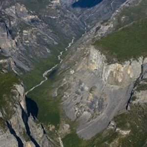 Canada Heritage Sites Jigsaw Puzzle Collection: Nahanni National Park