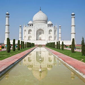 India Heritage Sites Canvas Print Collection: Taj Mahal
