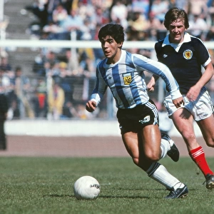 Sports Stars Photographic Print Collection: Diego Maradona