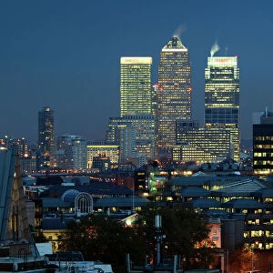 Towers Jigsaw Puzzle Collection: Canary Wharf