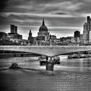 Bridges Photo Mug Collection: Waterloo Bridge