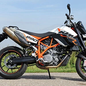 Motorbikes Jigsaw Puzzle Collection: KTM