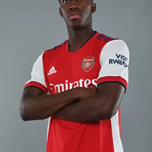 Arsenal's Eddie Nketiah at 2021-22 First Team Photocall