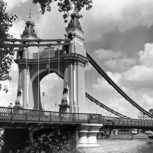 Bridges Framed Print Collection: Hammersmith Bridge