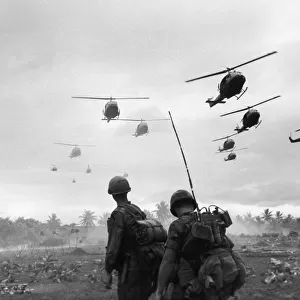 Popular Themes Photographic Print Collection: Vietnam War