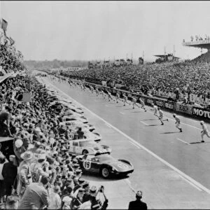 Motor Sport Photographic Print Collection: Le Mans 24 hour Automobile Race