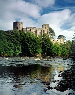 Ancient fortifications Jigsaw Puzzle Collection: Barnard Castle J860320