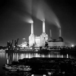Battersea Framed Print Collection: Battersea Power Station a98_05903