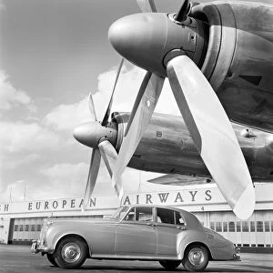 Father's Day Metal Print Collection: Bentley car and aircraft propellers a087923