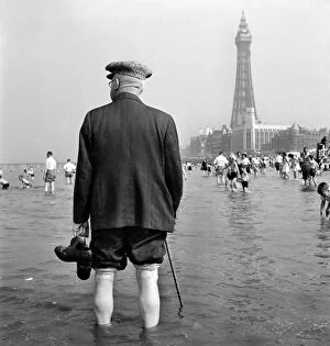 Father's Day Canvas Print Collection: Blackpool a047928