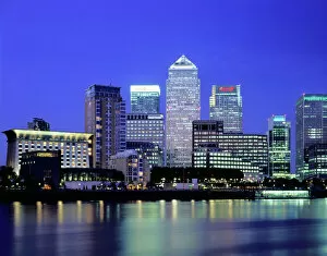 City Collection: Canary Wharf J060021
