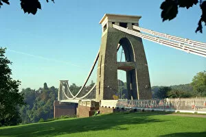 Historic landmarks Canvas Print Collection: Clifton Suspension Bridge