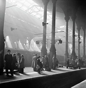 Historic Images 1900s - 1910s Premium Framed Print Collection: Liverpool Street Station a063096