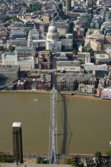 City Collection: Millennium Bridge and St Pauls 24433_021