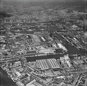 England Jigsaw Puzzle Collection: Millwall Docks EAW112904