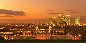 Greenwich Fine Art Print Collection: The Old Royal Naval College and Canary Wharf N060982