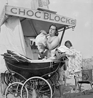 Blackpool Collection: Out of the pram a086152