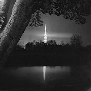 Salisbury Greetings Card Collection: Salisbury Cathedral a083373