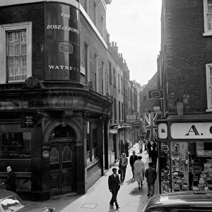 Westminster Photographic Print Collection: St Annes Court Soho a065613