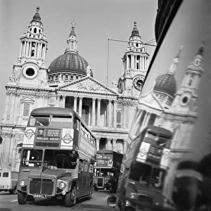 John Hills Poster Print Collection: St Pauls Cathedral a077337