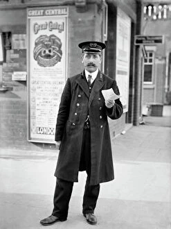 Photos of Edwardian England Jigsaw Puzzle Collection: Station Master BB98_05551