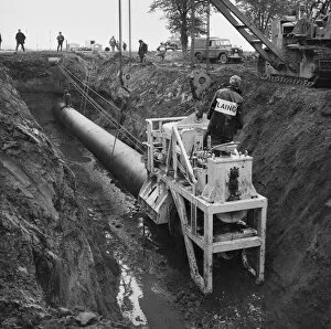 Pipeline Collection: Thrust boring JLP01_08_077158
