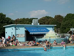 Olympics Poster Print Collection: Tooting Bec Lido PLA01_03_0326