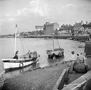 Hallam Ashley Collection (1931-1980) Mouse Mat Collection: Whelk boats, Norfolk a98_14631
