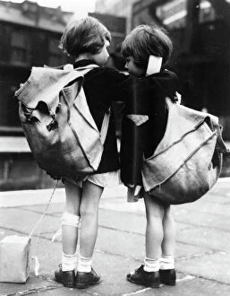 Paddington Canvas Print Collection: Two little girls awaiting evacuation from Paddington Station, September 1939