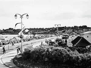 Devon Collection: Paignton Promenade, Devon, Summer 1950