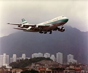 Aeroplanes Canvas Print Collection: Boeing 747 of Cathay Pacific over Kai Tak Airport, Hong Kong