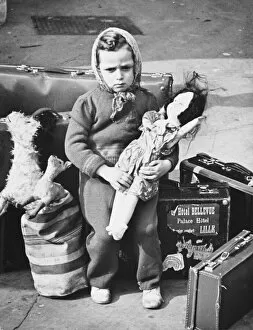 Ww 2 Collection: Child at receiving centre WWII