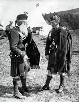 Games Collection: Two Duff Highlanders at Braemar Games, Scotland