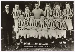 Trains Collection: Dunfermline Athletic FC football team 1936