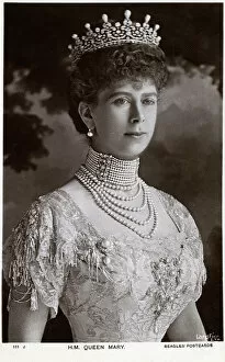 Portraits Photographic Print Collection: HM Queen Mary (of Teck) - Queen of King George V