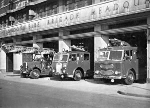 31 May 2016 Photographic Print Collection: LCC-LFB Lambeth fire station with appliances