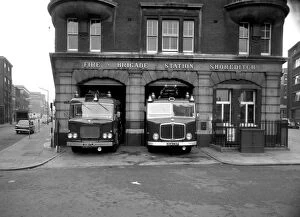 Stations Collection: LCC-LFB Shoreditch fire station, Hackney
