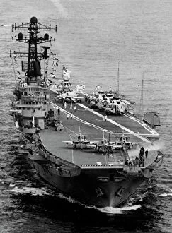 Ordered Collection: Her Majestys Australian Ship (HMAS) Melbourne (21)