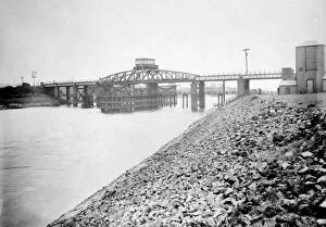 1892 Collection: Swing Bridge, River Neath, Neath, Port Talbot, South Wales